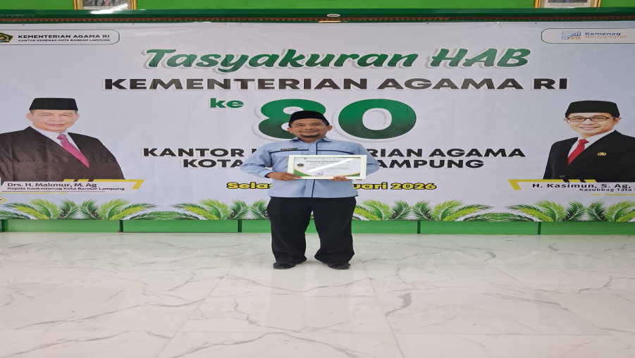 Dedikasi Tanpa Batas, Kepala MIN 2 Bandar Lampung H. Untung Pribadi Raih Penghargaan Kinerja Unggul dan Profesional 2025