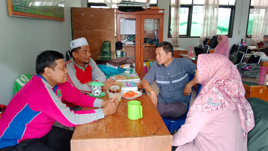 Ngoprak : Ngobrol Pramuka; Persiapkan Kenaikan Tingkat dari Siaga ke Penggalang Peserta Didik MIN 2 Bandar Lampung