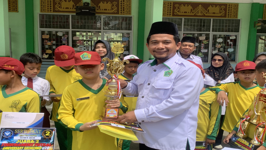 Mengukir Prestasi Emas! Azka Muhammad Rizki Wibawa dari MIN 2 Bandar Lampung Raih Predikat 'Best of The Best Nasional 2025' Lomba Sempoa SIP