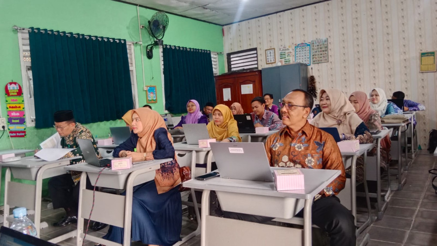 Tingkatkan Kualitas Kurikulum, Kepala dan Guru MIN 2 Bandar Lampung Ikuti Bedah Capaian Pembelajaran Fase ABC